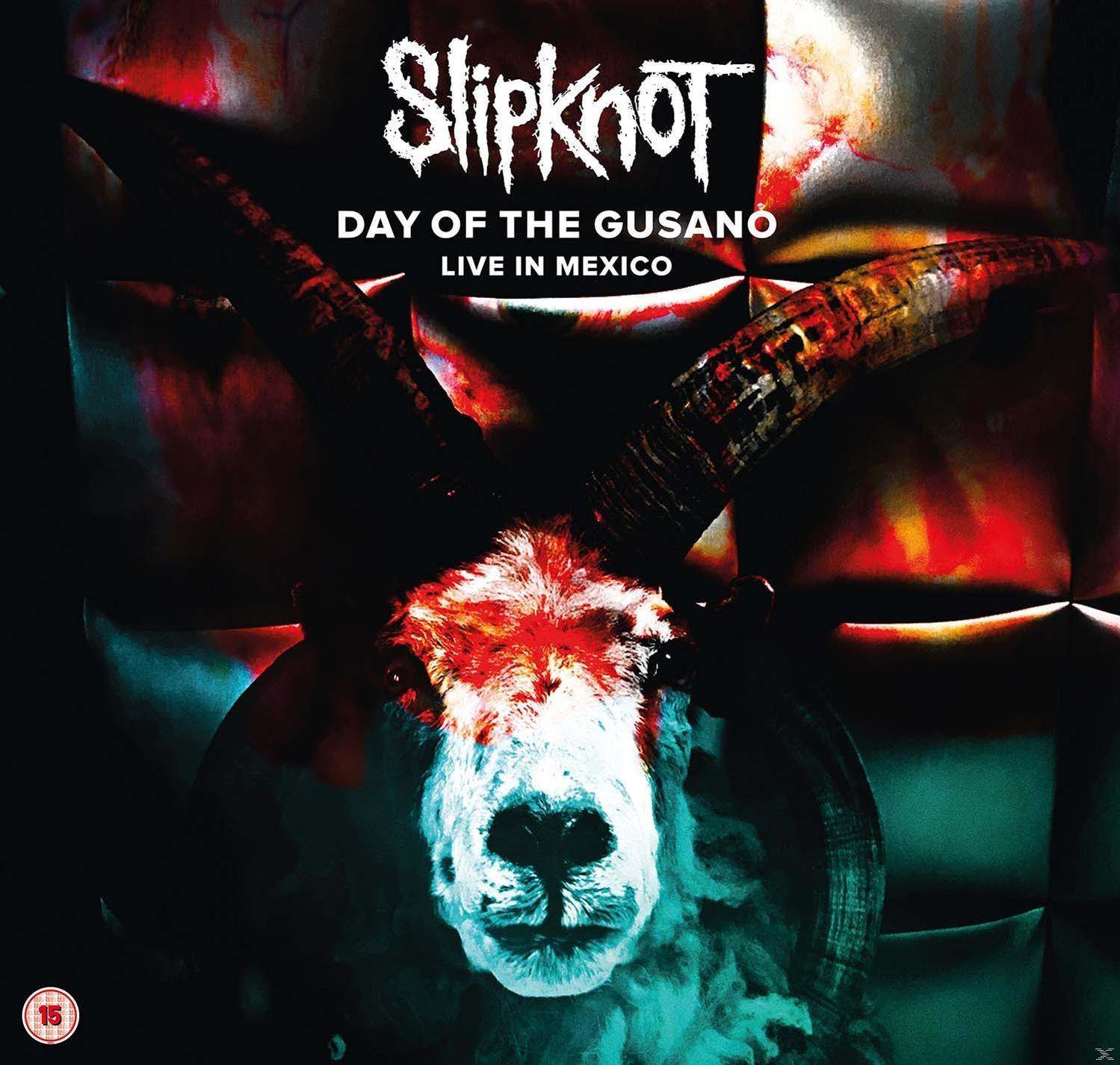 Pochette de l'album Slipknot avec un crâne de chèvre et le nom du groupe, Day of the Gusano.