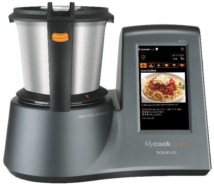 Electrodoméstico de cocina gris con pantalla digital que muestra receta.