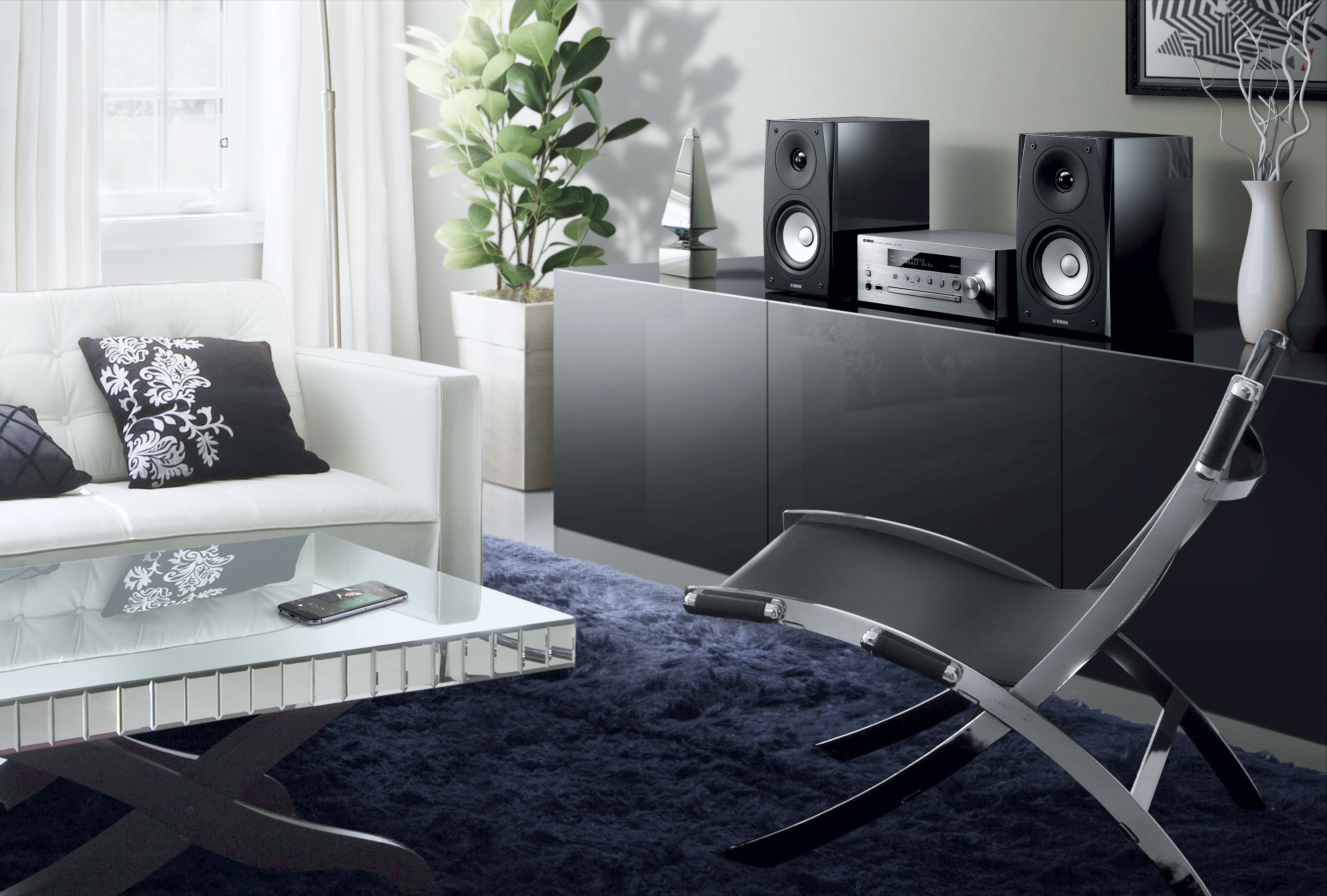 YAMAHA MCR-N570D Kompaktanlage (Schwarz/Silber)