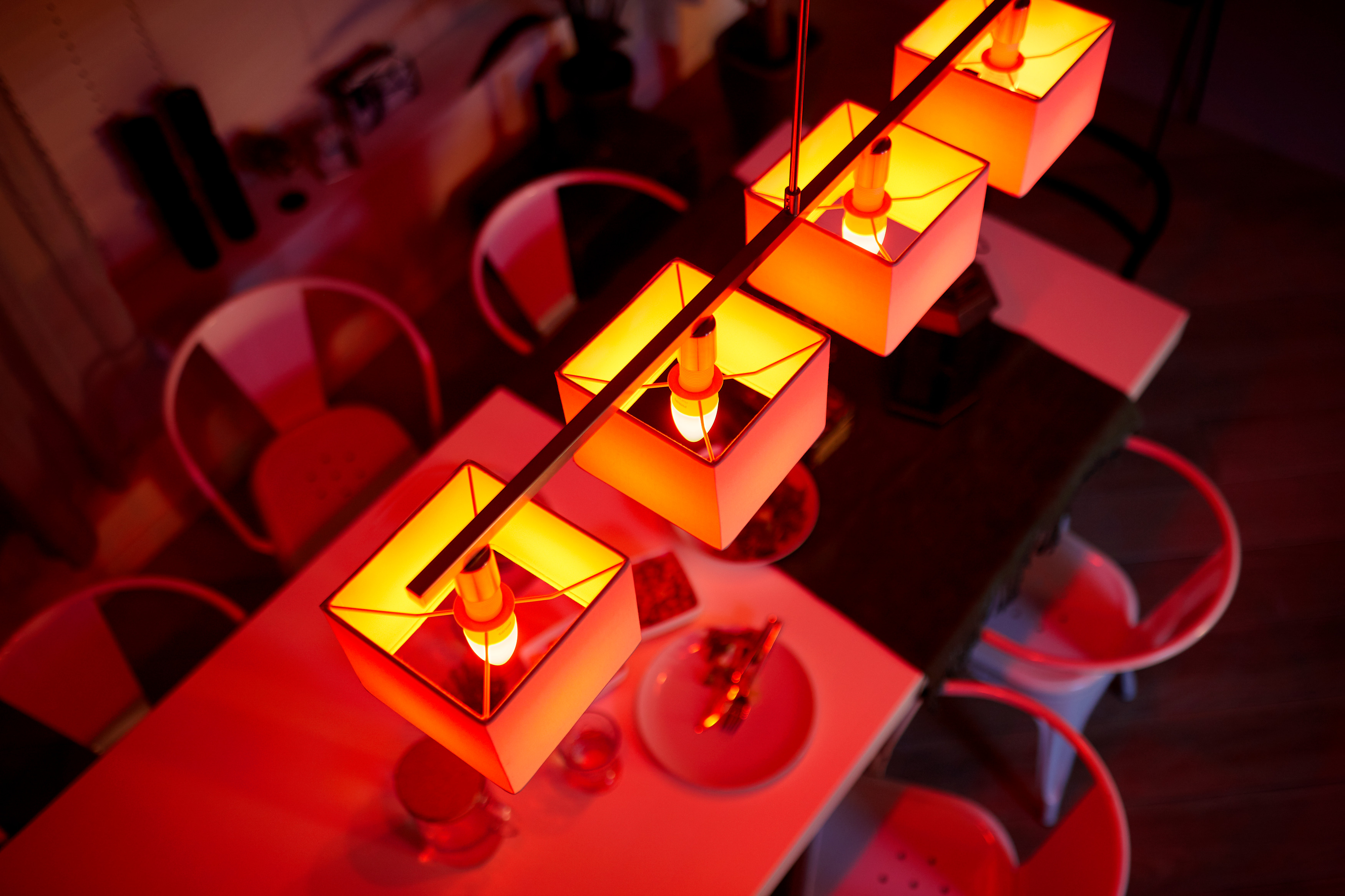 PHILIPS Hue White & Color Ambiance LED Leuchtmittel inkl. Bridge Mehrfarbig
