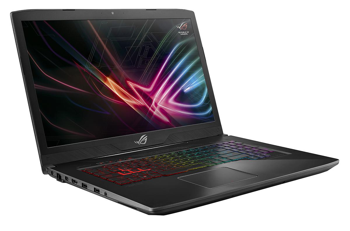 Schwarzer Laptop mit farbig beleuchteter Tastatur, offen auf weißem Hintergrund.