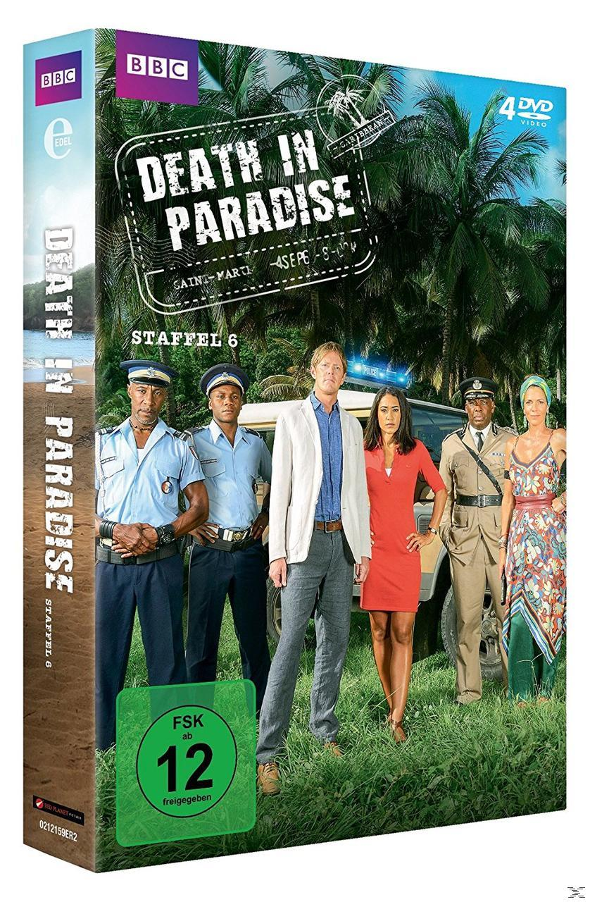 DVD-Cover der Serie 'Death in Paradise' mit Schauspielern vor einer tropischen Szene.