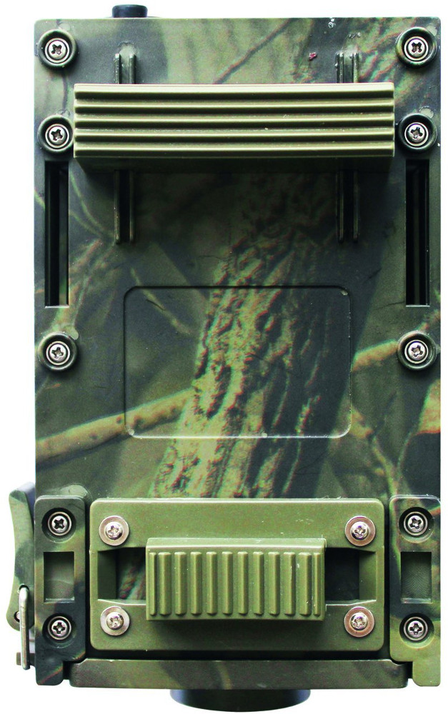Caméra de surveillance camouflage avec un design robuste, un objectif et du matériel de montage.