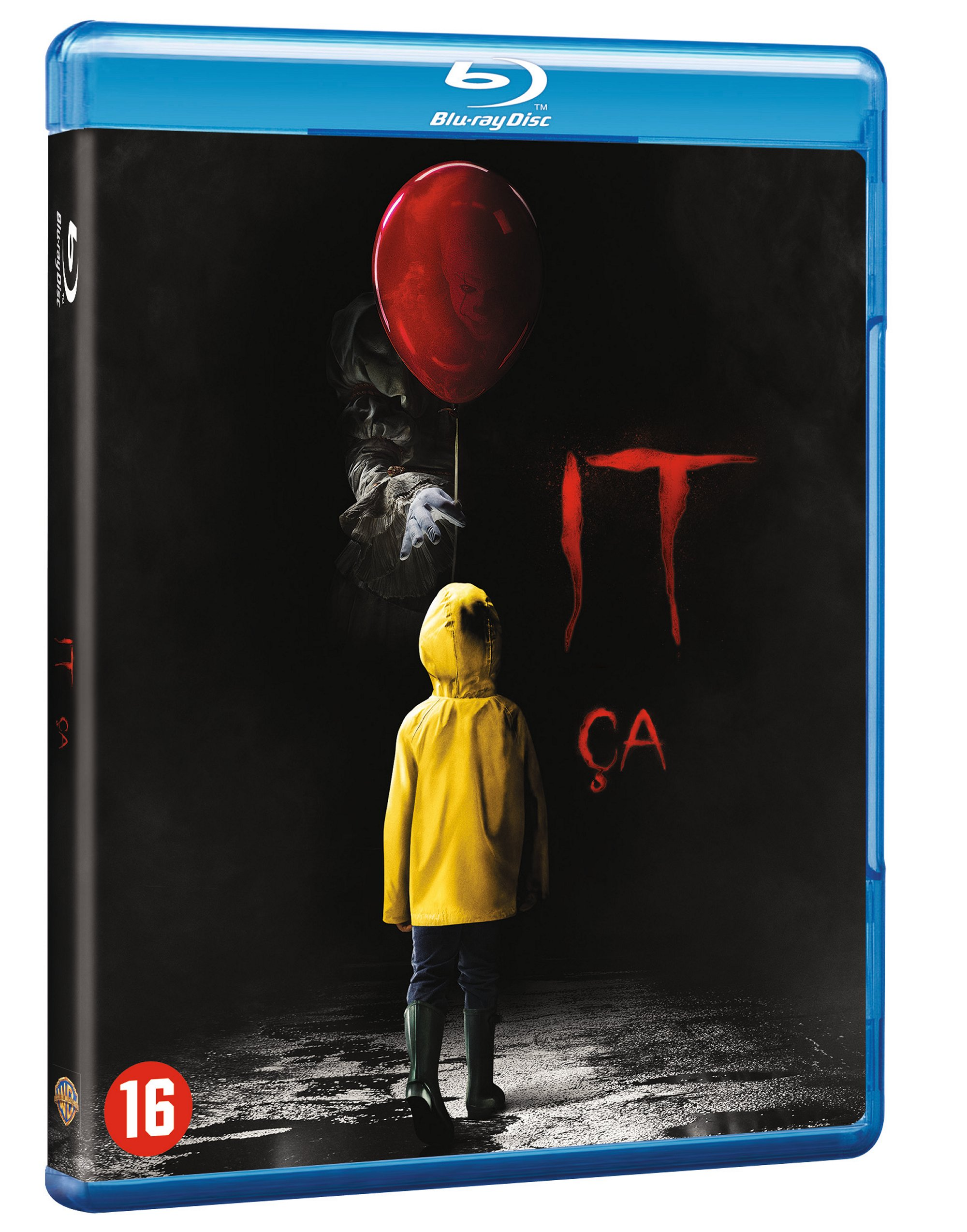 Blu-ray disc van 'It'. Een kind in gele regenjas kijkt naar een rode ballon. Donkere achtergrond.