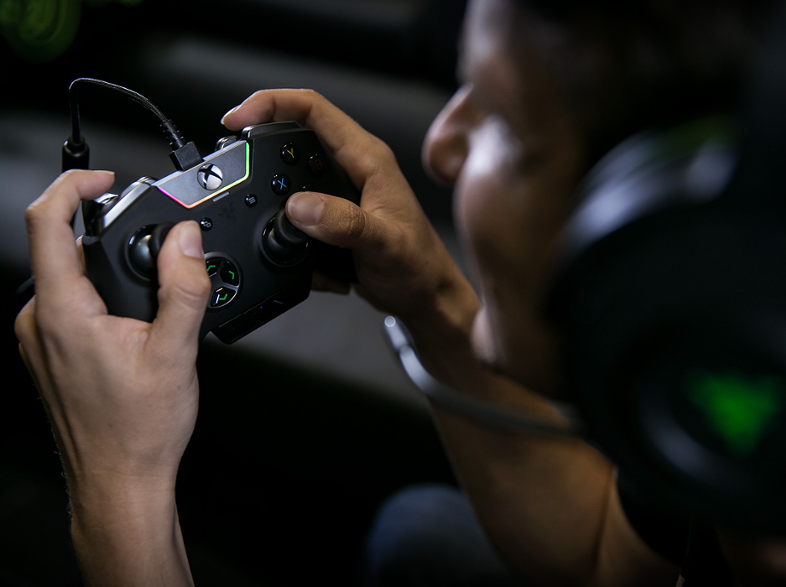 RAZER Wolverine Ultimate Xbox One kontroller