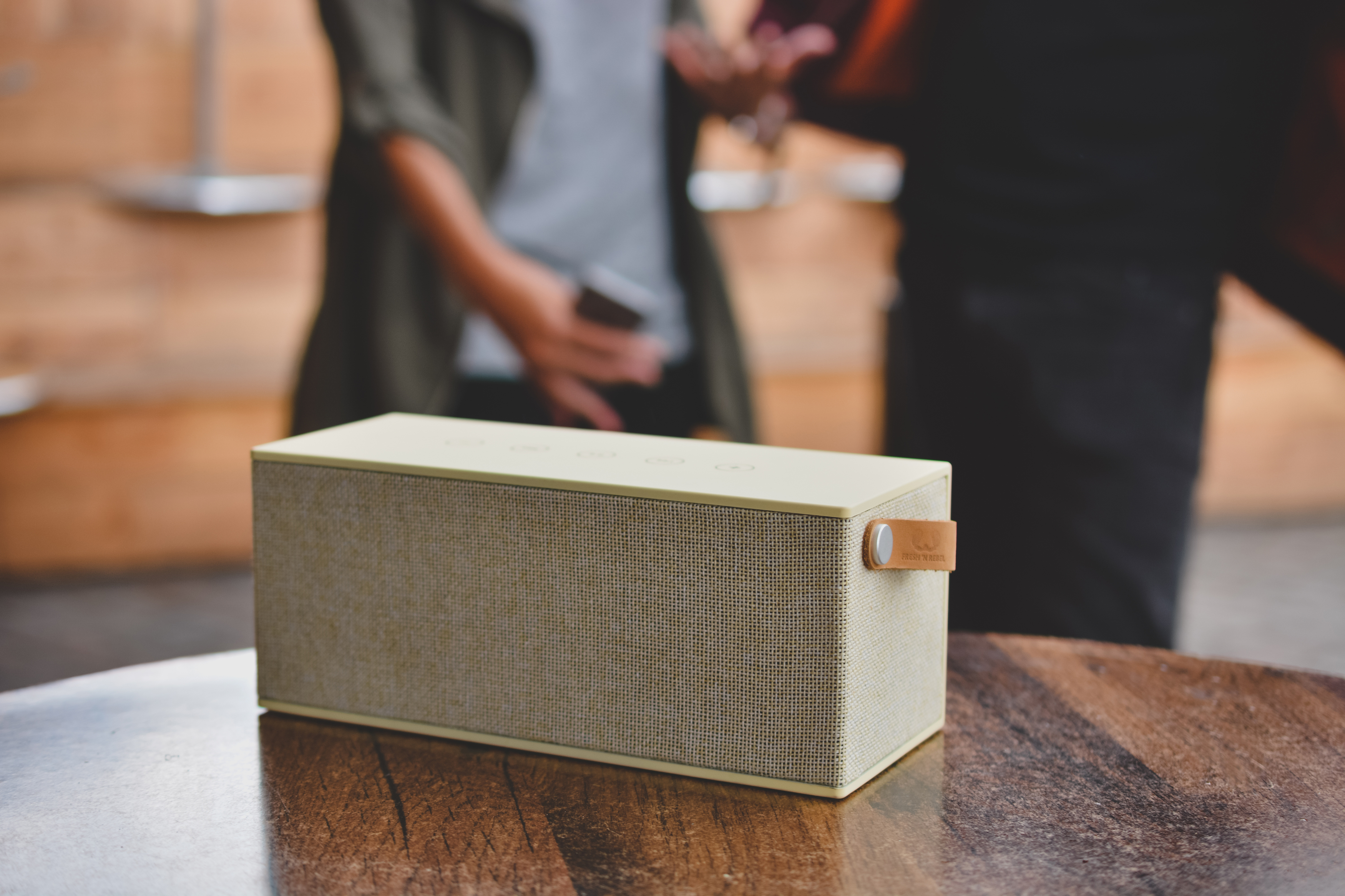 FRESH ‘N REBEL Rockbox Brick XL Bluetooth Lautsprecher, Buttercup