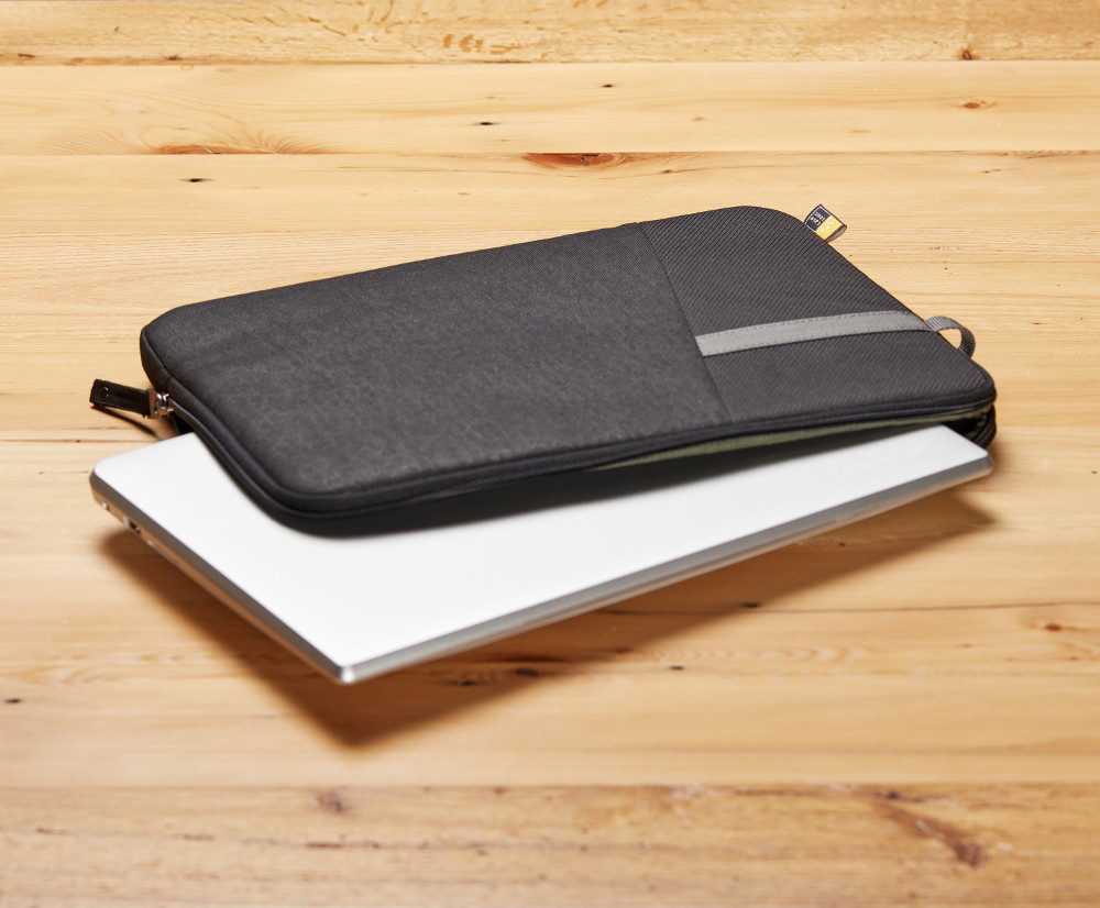 CASE LOGIC Beschermhoes Chana 14" Zwart (CHANS-114 BLACK)