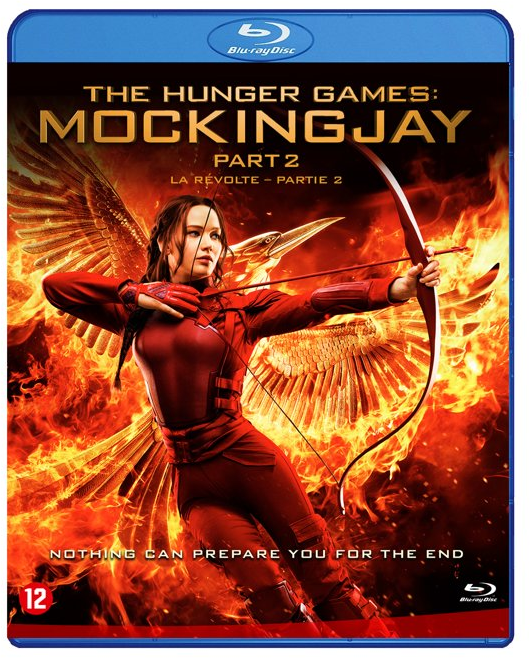 Filmposter voor The Hunger Games: Mockingjay Part 2. Een vrouw richt een boog, met vuur en vleugels op de achtergrond.