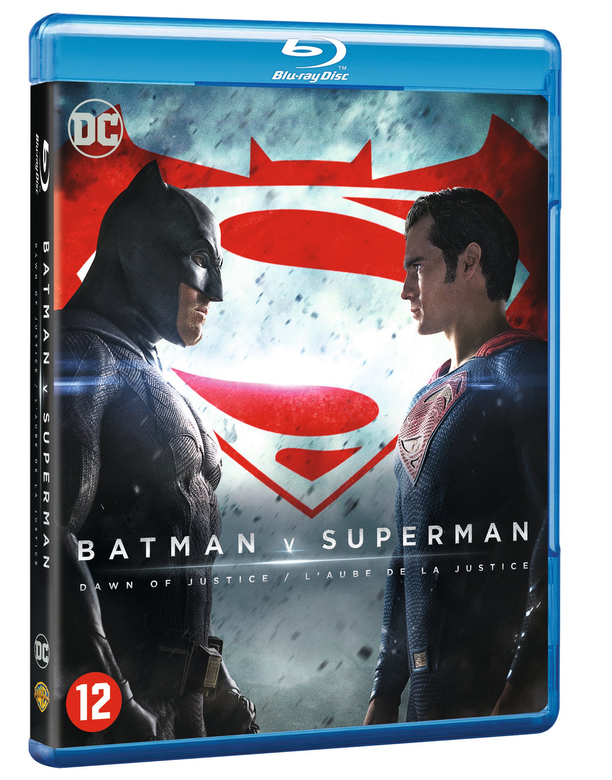 Un boîtier Blu-ray avec la couverture du film Batman vs Superman, avec les deux super-héros.