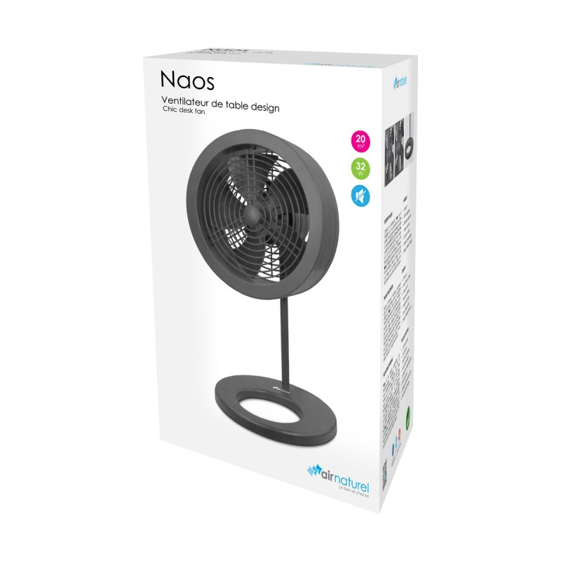 Un ventilateur de bureau gris sur une boîte blanche, étiquetée 'Naos'. Le ventilateur est rond. La boîte a des icônes et la marque 'airnaturel'.