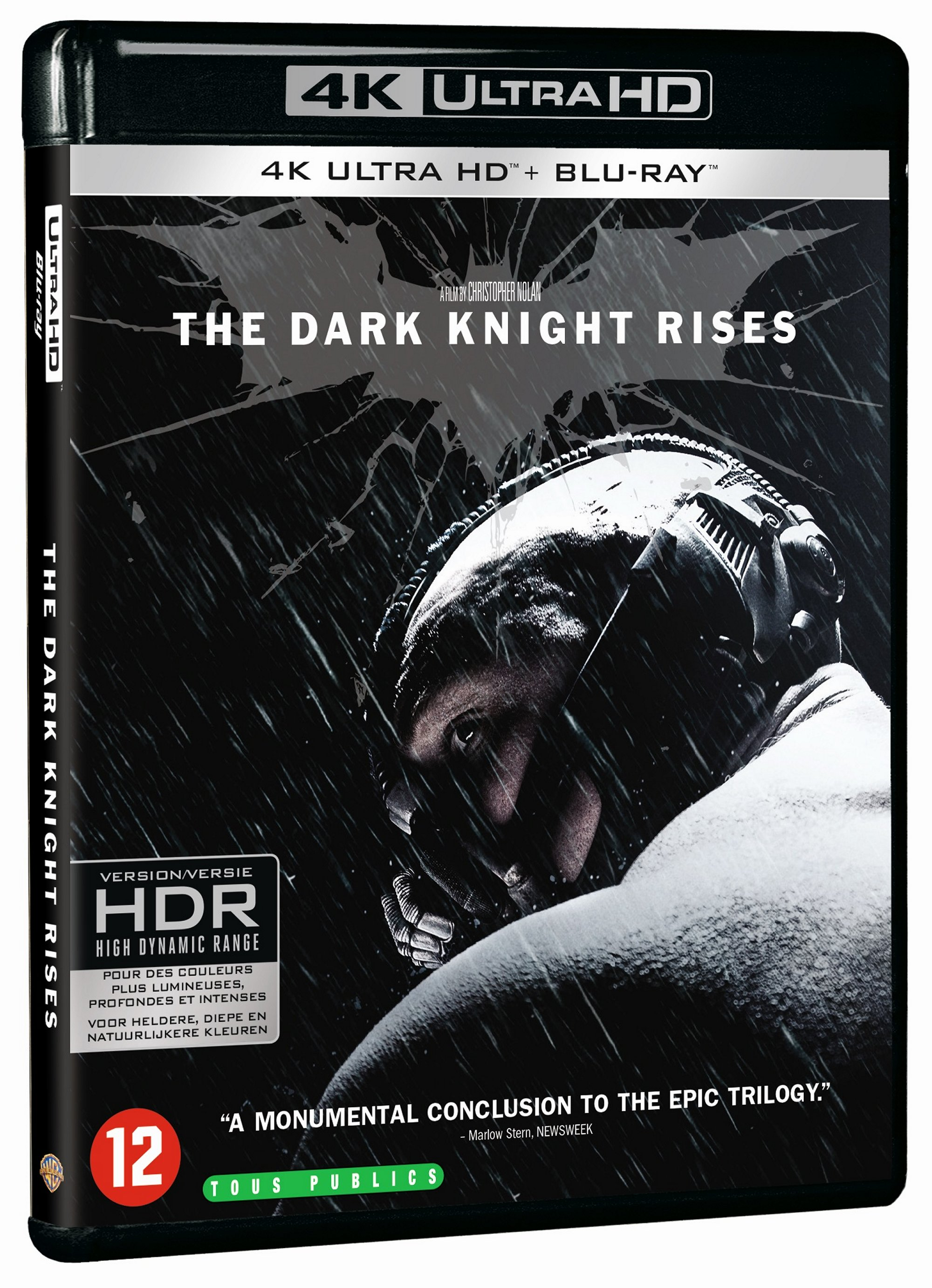Couverture Blu-ray de Dark Knight Rises. Image de Bane, texte et fond noir avec effets de pluie.