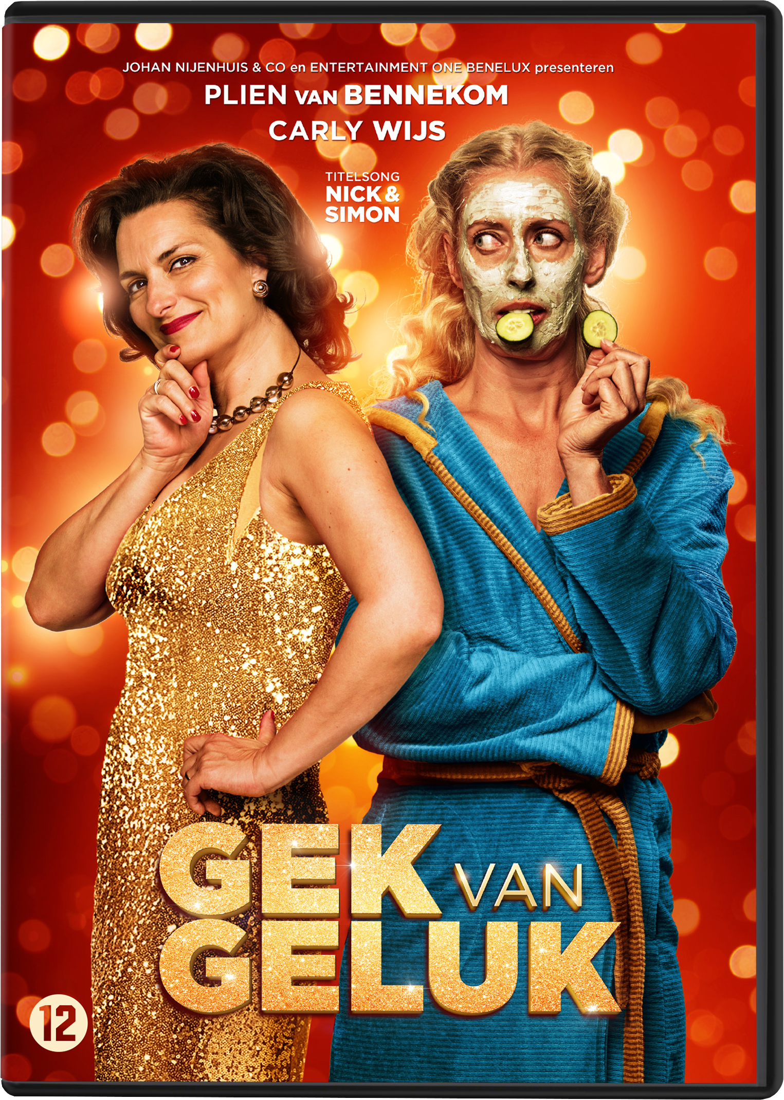 Filmposter met twee vrouwen. Eén draagt een gouden jurk en de ander een blauwe badjas met een gezichtsmasker. De titel is goud.