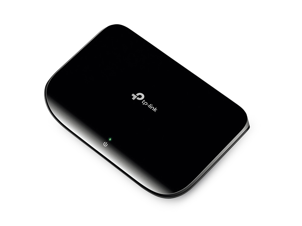 Schwarzes TP-Link-Netzwerkgerät. Grünes Licht leuchtet oben.