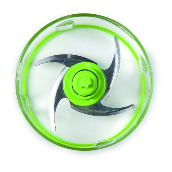Ustensile de cuisine avec un centre vert et des lames à l'intérieur d'un récipient transparent.