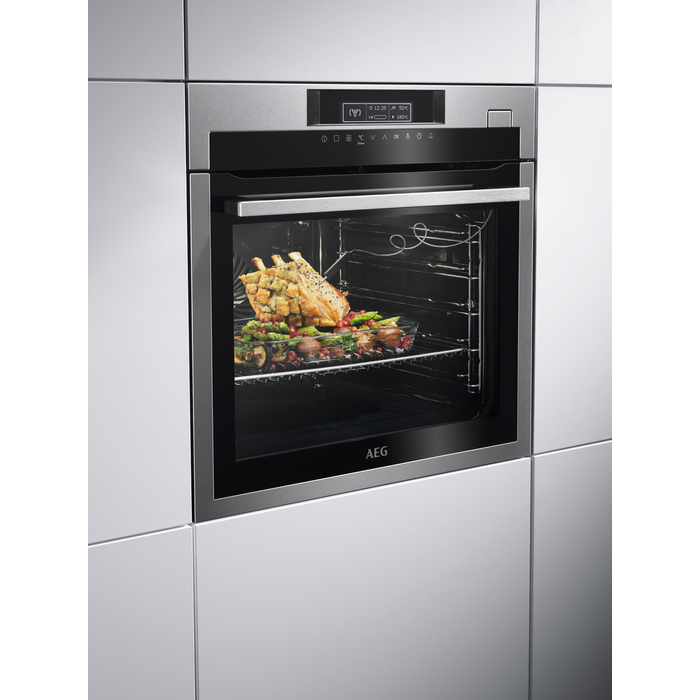 AEG Four multifonction SteamBoost A+ (BSE682020M)