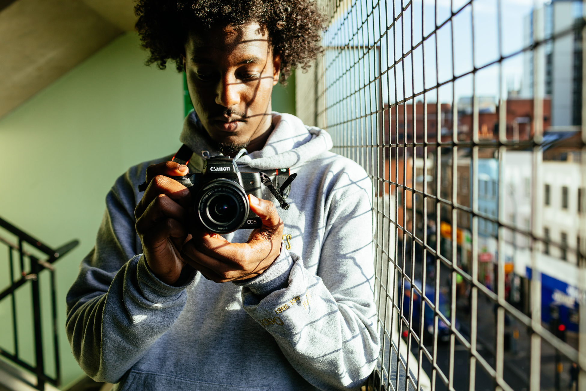 CANON EOS M50 + 15-45mm IS STM + tas + 16GB SD