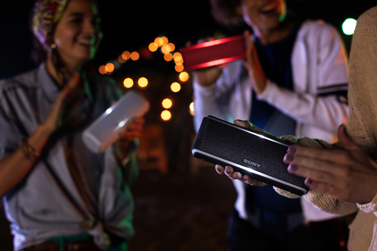 SONY SRS-XB21 Wireless Party Chain Bluetooth Lautsprecher, Rot, Wasserfest