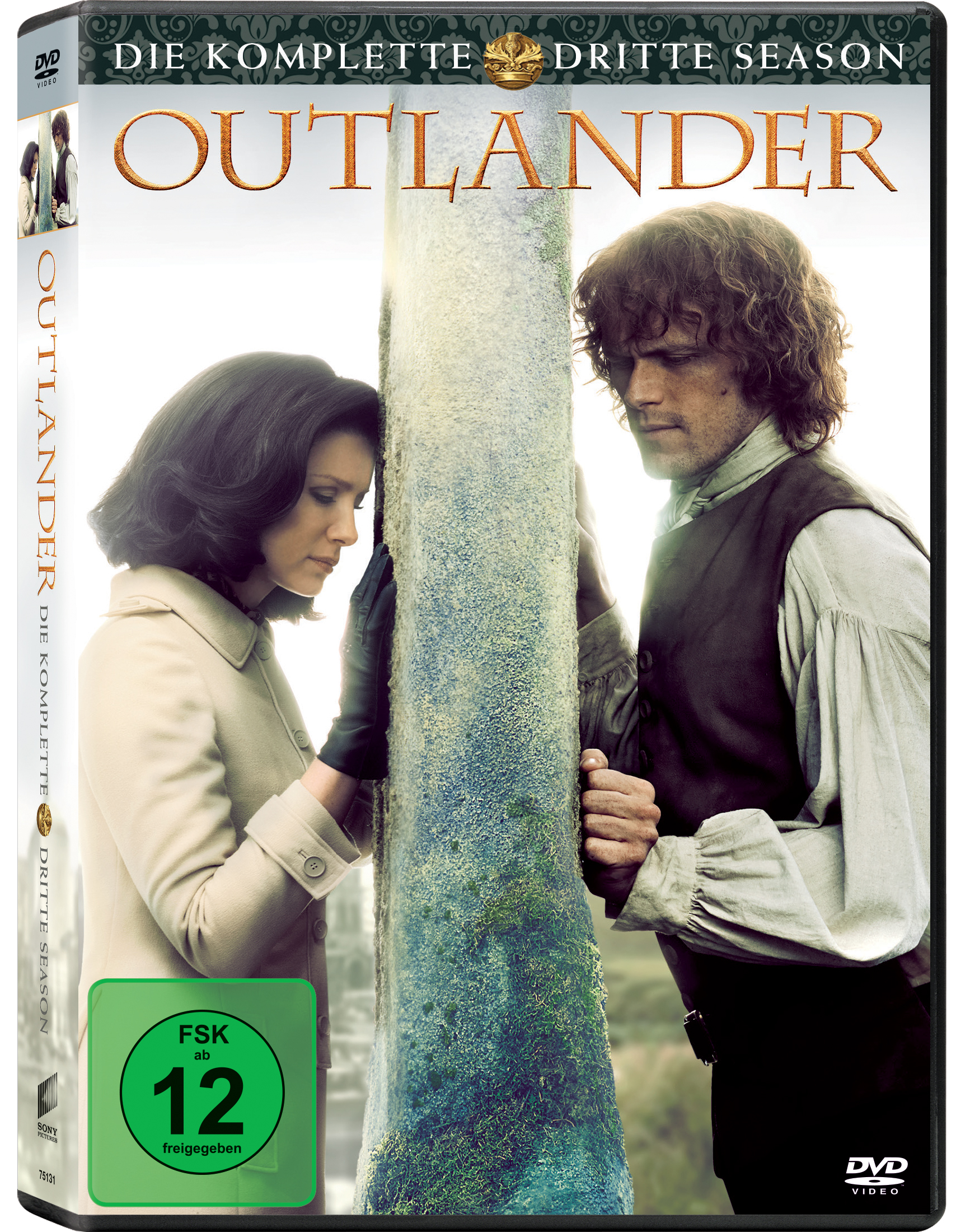DVD-Cover für Outlander, ein Mann und eine Frau lehnen sich an eine Steinstruktur.