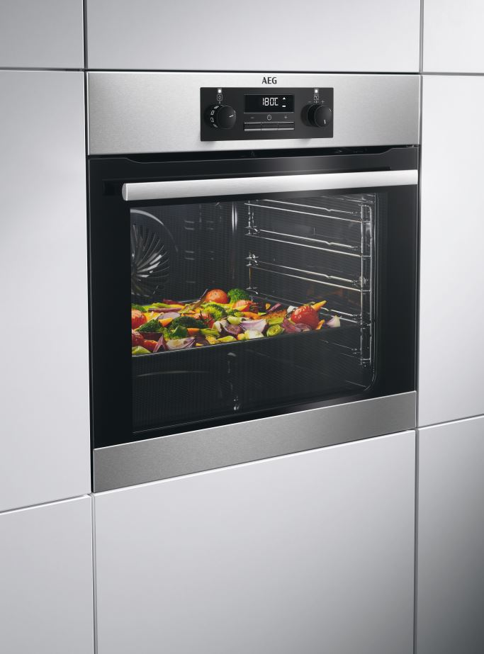 AEG BPB331020M, Backofen (Einbaugerät, 71 l, 595 mm breit)