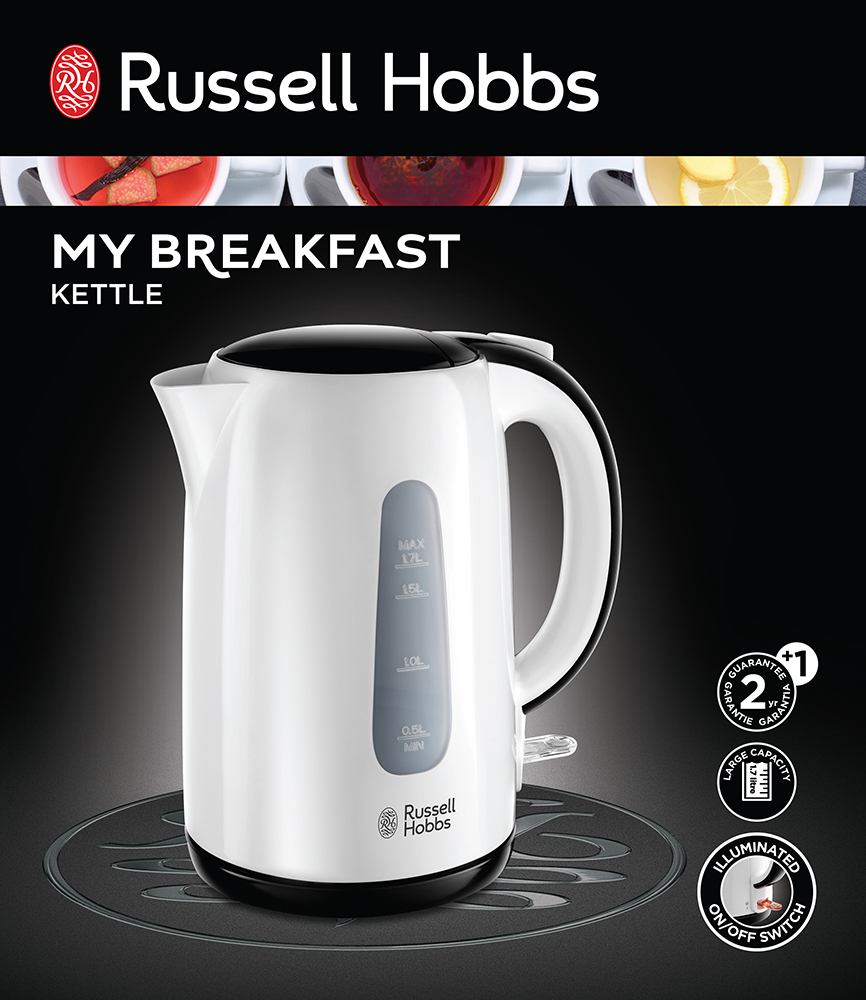 Fehér Russell Hobbs vízforraló, fekete tetővel és fogantyúval, vízszintjelzővel fekete felületen.