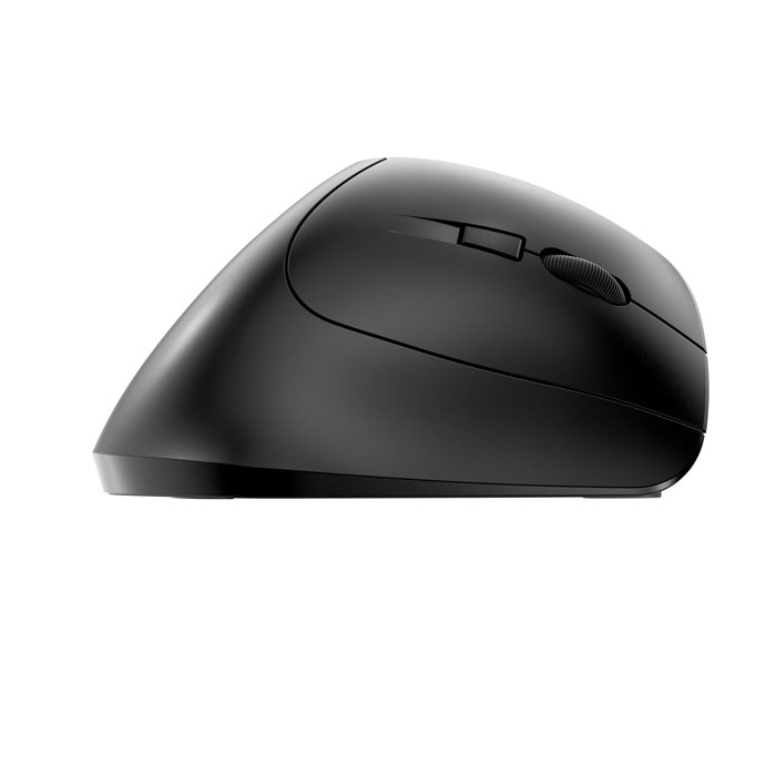 Schwarze ergonomische vertikale Maus auf weißem Hintergrund.