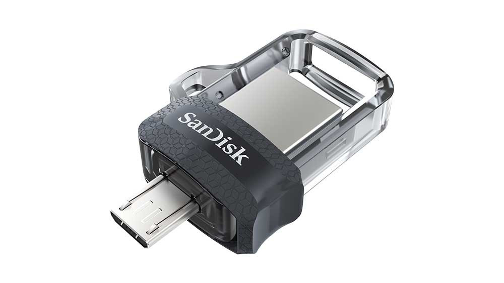 Ein schwarzer und durchscheinender USB-Stick mit 'SanDisk'-Branding. Weißer Hintergrund.