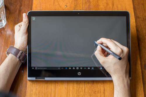 HP PAVILION X360 14-BA131NG - 14 Zoll - Intel® Core™ i7 i7-8550U - 12 GB - 256 GB - NVIDIA GeForce® MX130 - Windows 10 Home (64 Bit)