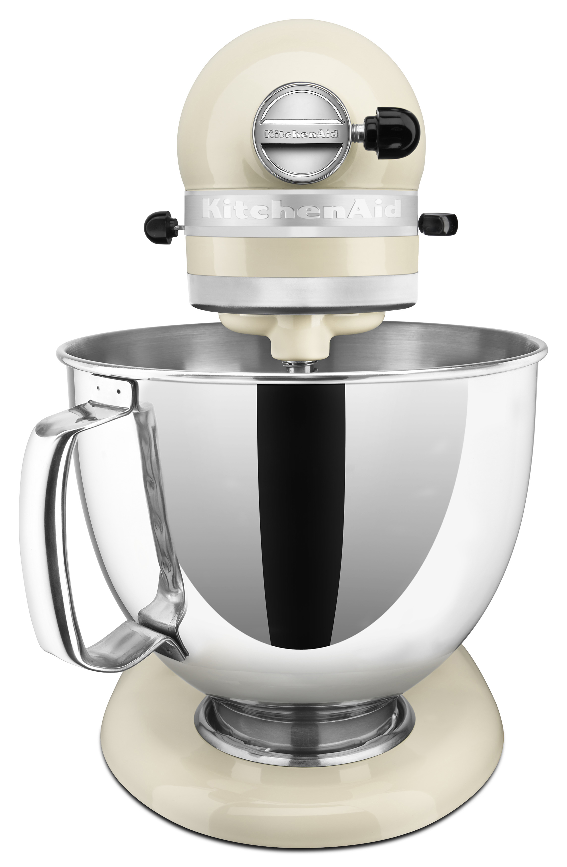 KitchenAid Küchenmaschine. Cremefarben, mit einer Edelstahlschüssel. Es hat ein klassisches Design.