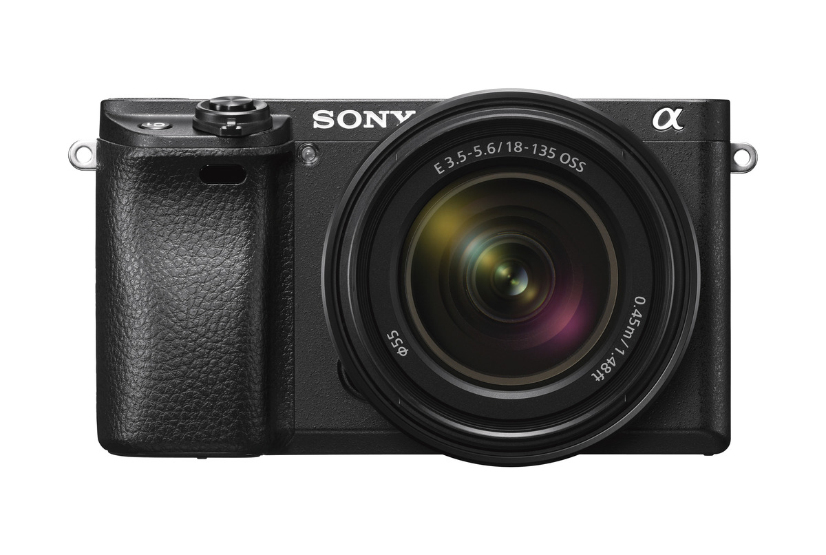SONY Alpha 6300 Zoom Kit (ILCE-6300M) Systemkamera mit Objektiv 18-135 mm, 7,6 cm Display, WLAN