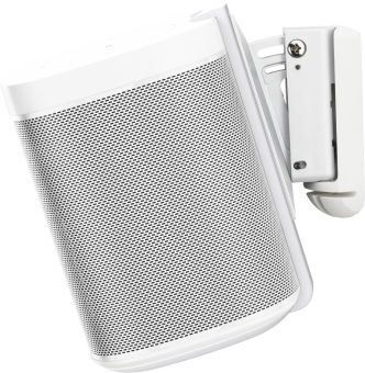 Ein weißer Lautsprecher, der an einer weißen Wandhalterung befestigt ist und nach links abgewinkelt ist.