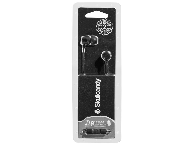 Fekete fülhallgató a csomagolásban, Skullcandy logóval és 2 év garancia jelvénnyel.