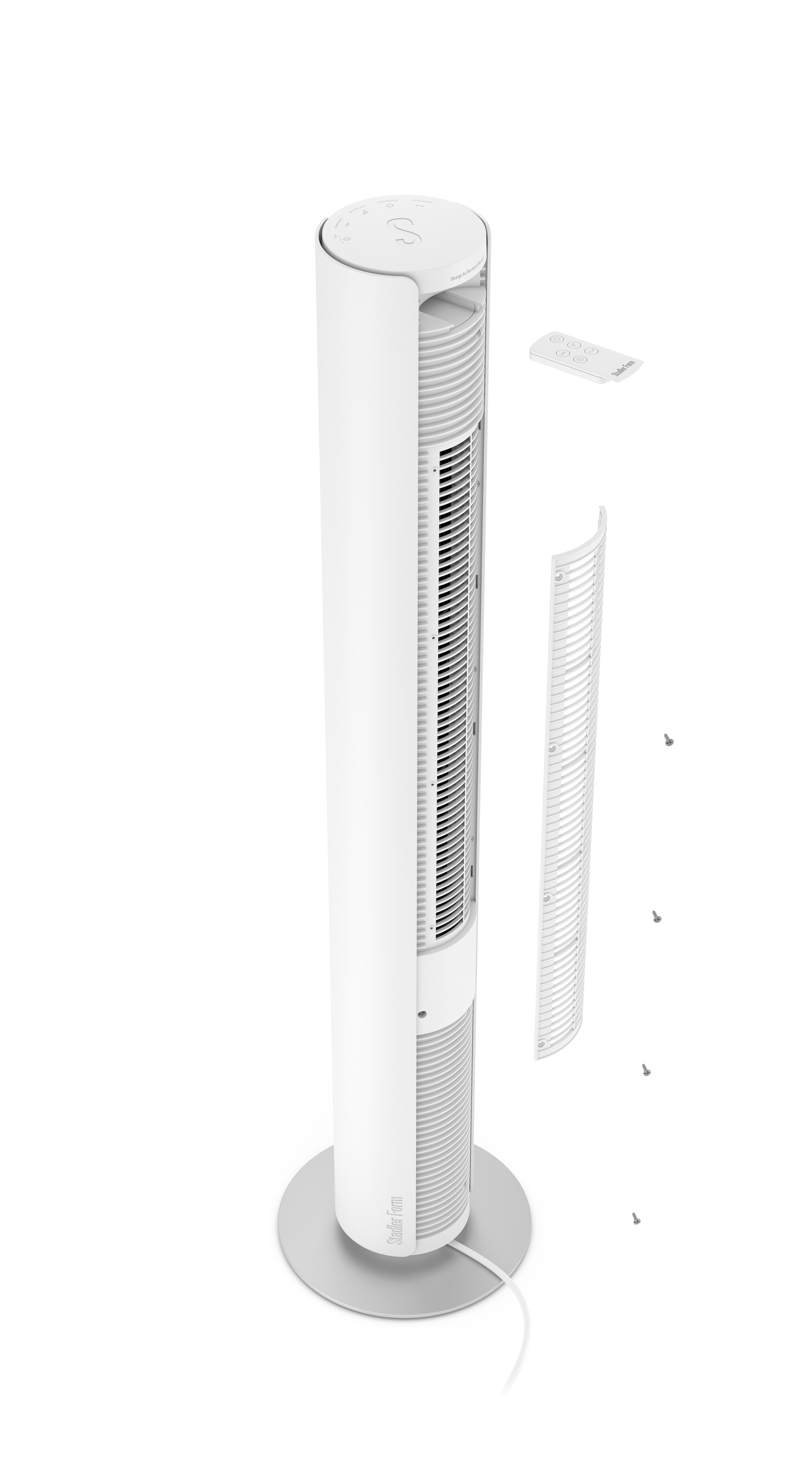 Weißer Turmventilator mit Fernbedienung. Ein Teil des Ventilators ist zerlegt. Weiße Oberfläche.