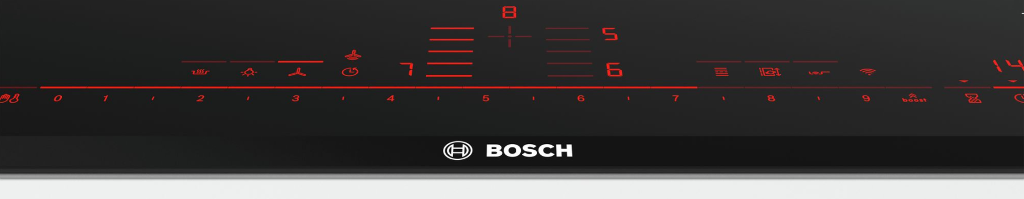 Fekete Bosch indukciós főzőlap piros digitális kijelzővel. Számok és szimbólumok. A logó alul található.
