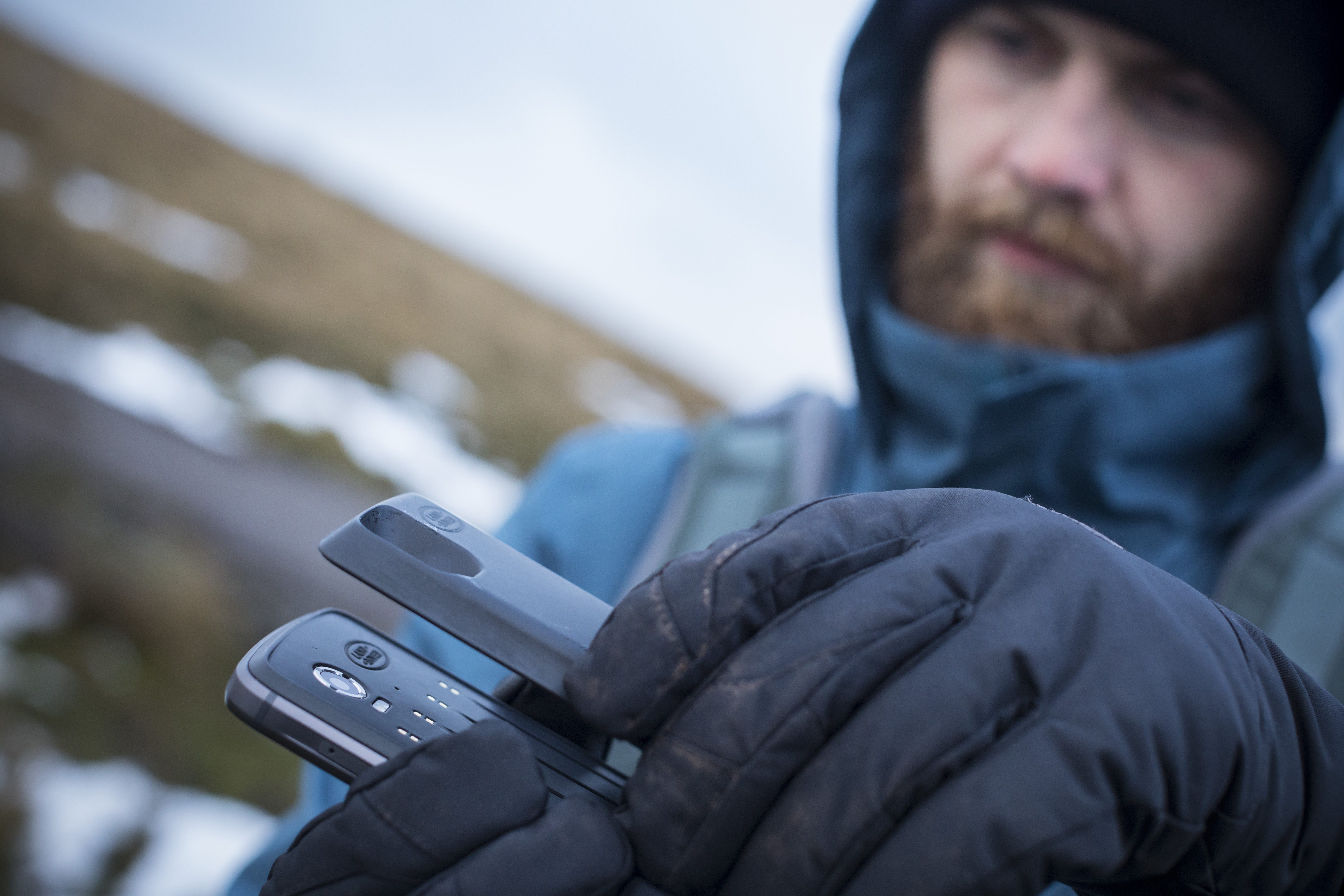 LAND ROVER Explore Adventure Pack 64 GB Grau Dual SIM