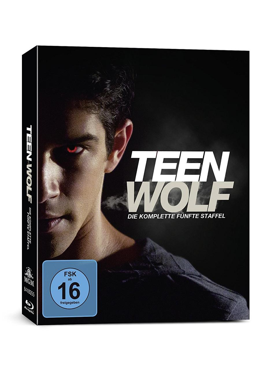 Die Teen Wolf DVD-Box mit dunklem Hintergrund und einem Bild eines Mannes mit leuchtend roten Augen.