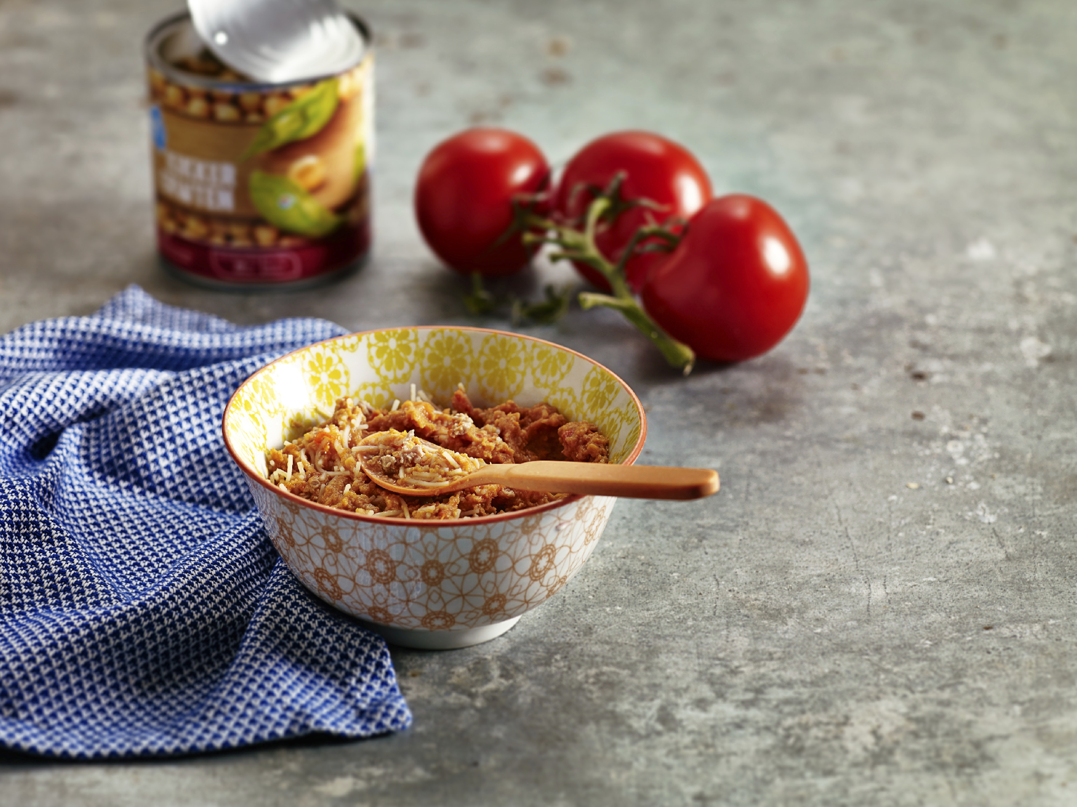 PHILIPS Pastamaker HR2358/12 für frische selbstgemachte Pasta in 10 Minuten, 8 Formen, Wiegefunktion