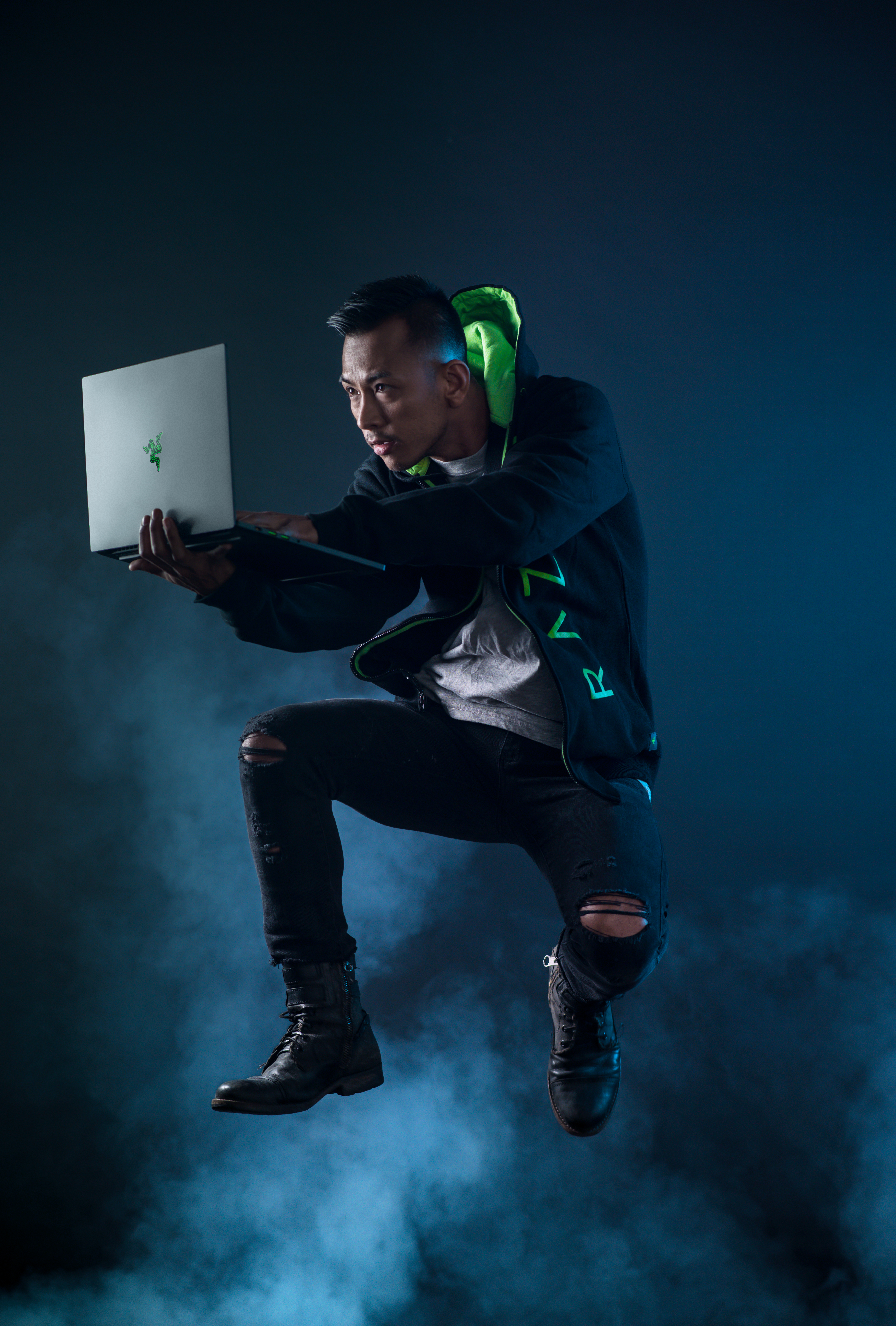 RAZER Blade 15 - 15,6 Zoll - Intel® Core™ i7 i7-8750H - 16 GB - 512 GB - NVIDIA GeForce® GTX 1070 - Windows 10 Home (64 Bit)