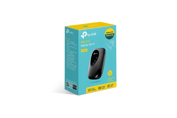 Una scatola TP-Link 4G LTE Mobile Wi-Fi, con un dispositivo nero all'interno.