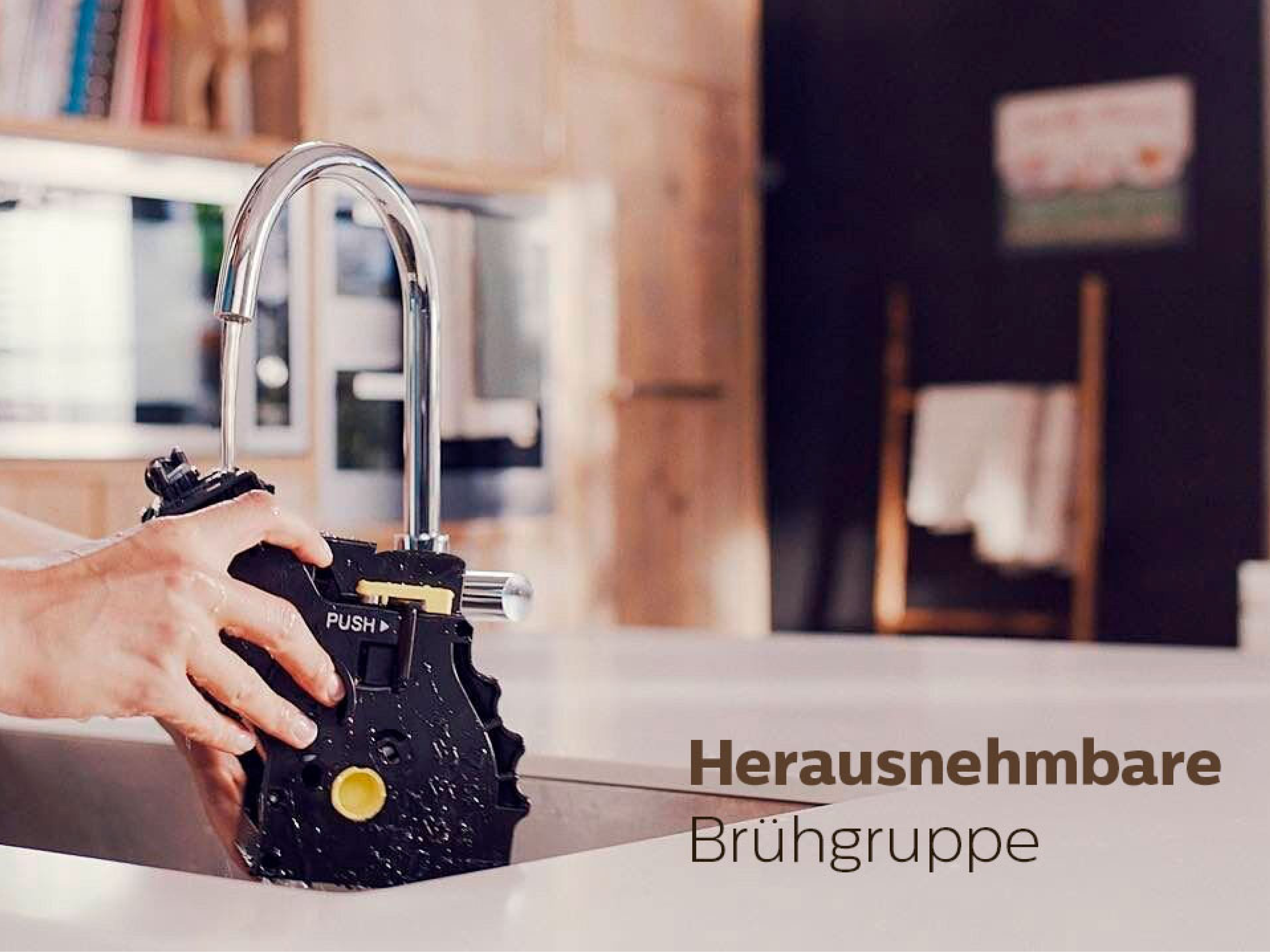 SAECO Kaffeevollautomat PicoBaristo Deluxe SM5570/10, klavierlack-schwarz Kaffeevollautomat (Klavierlack/Schwarz, Keramikmahlwerk, 15 bar, integrierter Milchbehälter)