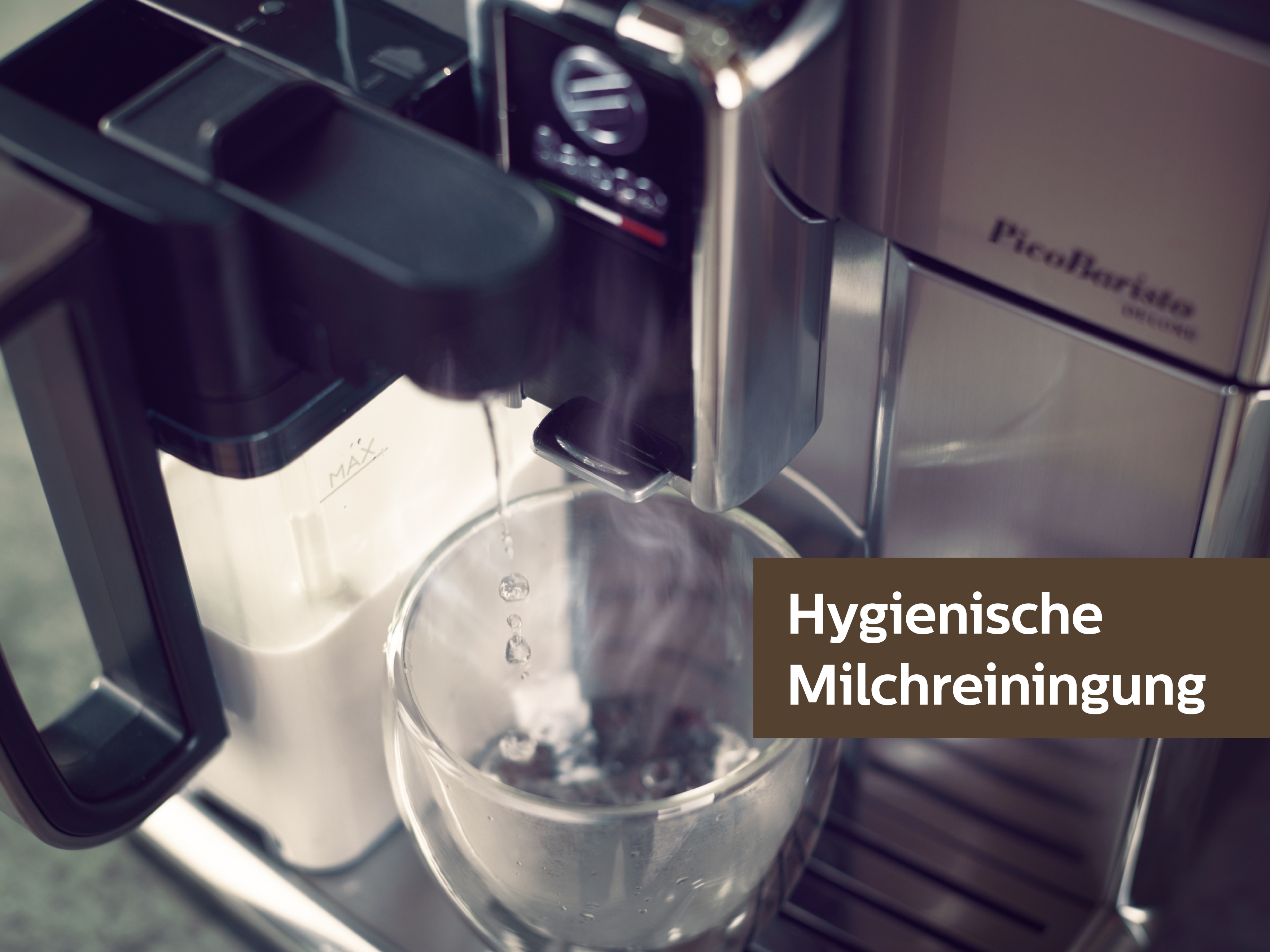 SAECO Kaffeevollautomat PicoBaristo Deluxe SM5570/10, klavierlack-schwarz Kaffeevollautomat (Klavierlack/Schwarz, Keramikmahlwerk, 15 bar, integrierter Milchbehälter)