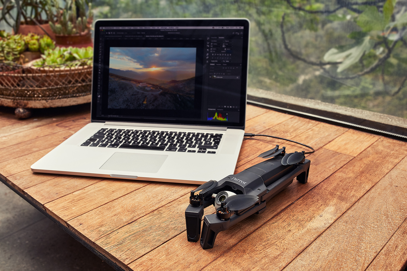 PARROT ANAFI - 4K HDR Kamera Drohne, Schwarz