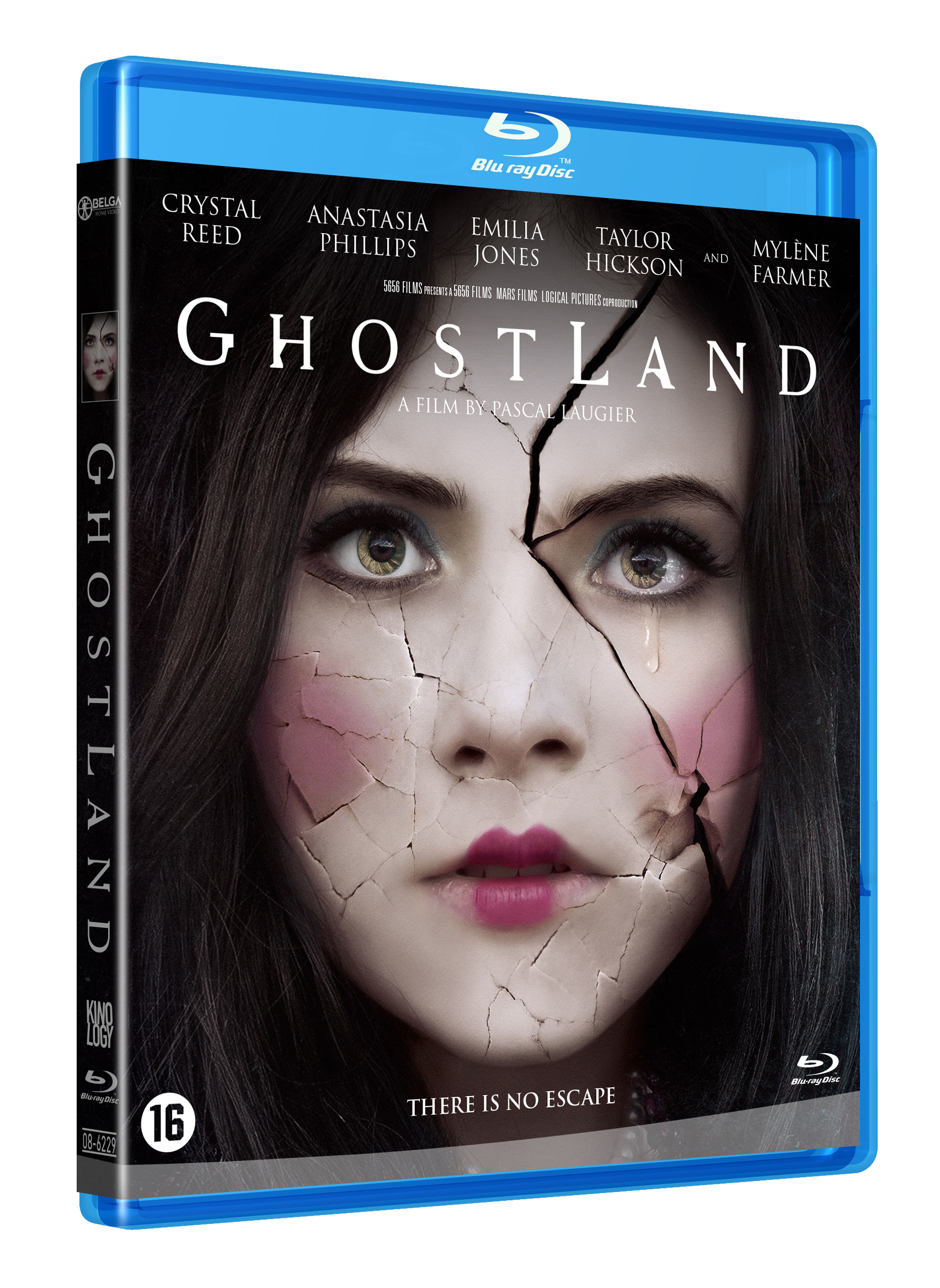 Blu-ray van de horrorfilm Ghostland. Het gezicht van een vrouw is gebarsten op de cover. Acteursnamen staan vermeld.
