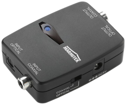 Un appareil Marmitek noir avec plusieurs ports d'entrée/sortie étiquetés et une lumière bleue, sur une surface blanche.