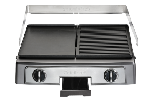 Un grill électrique Cuisinart avec deux surfaces de cuisson et un panneau de commande avec des boutons.
