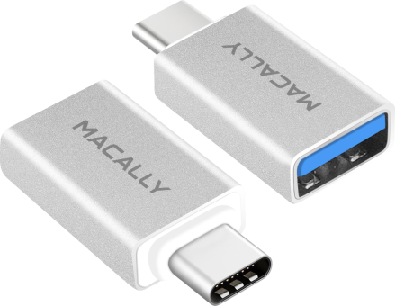 Deux adaptateurs USB-C vers USB argentés. La marque MACALLY est imprimée sur chaque adaptateur.