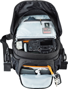 Sac à dos photo noir, intérieur avec appareil photo, flash et accessoires.