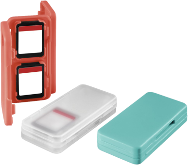 Das Bild zeigt einen roten Spielkartenhalter, zwei weiße und türkisfarbene Hüllen. Der Kartenhalter hat zwei Steckplätze für Spielkarten.