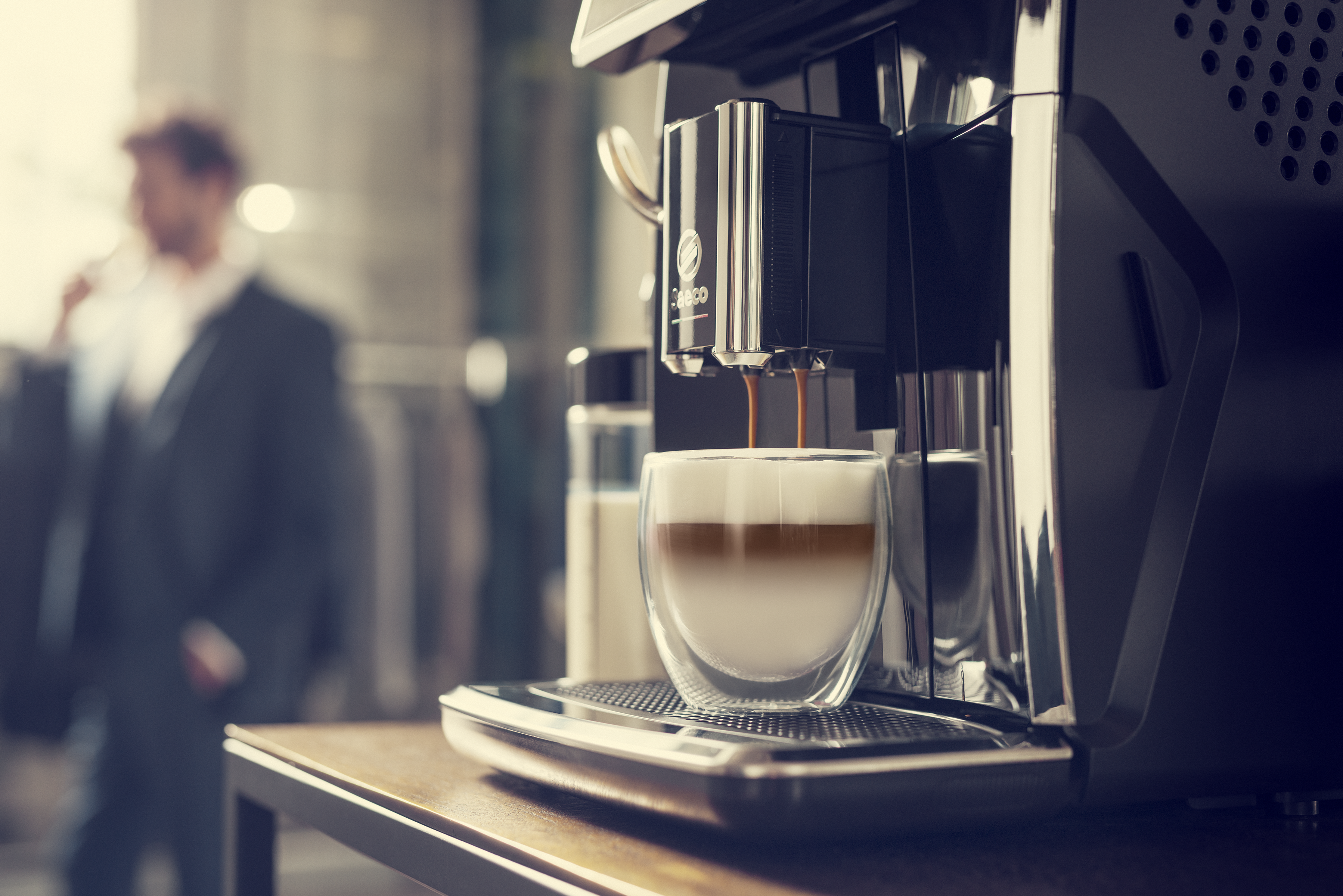 SAECO Xelsis SM7580/00 - Volautomatische espressomachine - Maximaal aantal kopjes: 2 - Extern melkreservoir - Zwart