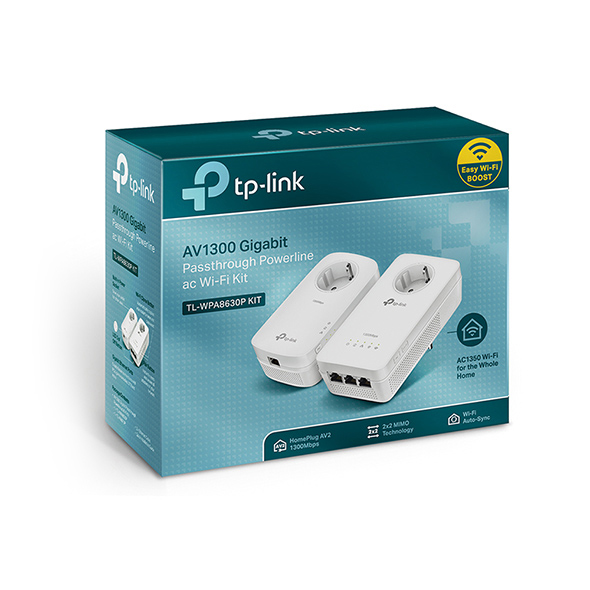 TP-Link AV1300 Gigabit Passthrough Powerline ac Wi-Fi Kit. Eine Box mit zwei weißen Adaptern und Produktinformationen.