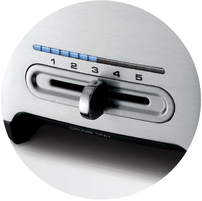 Nahaufnahme des Bedienfelds eines Toasters mit Schieberegler.